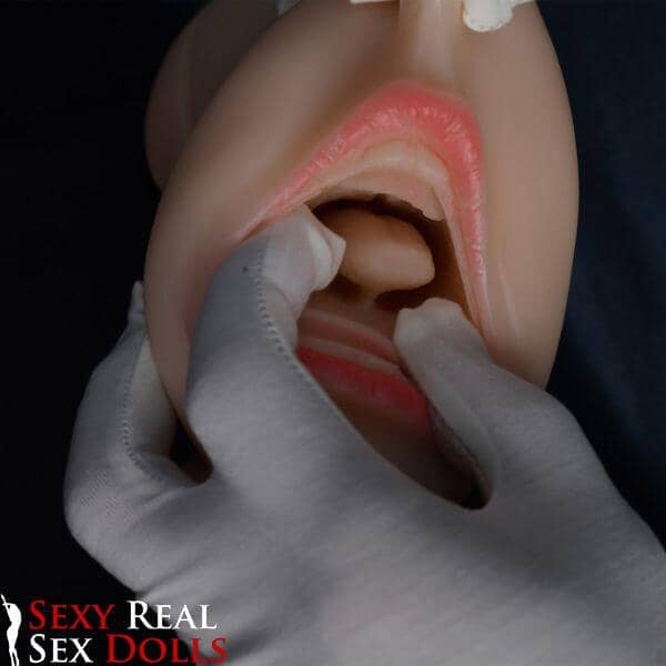 6Ye Dolls 10cm (3.9') Blowjob Mouth with Teeth Masturbator ( Model# LY0011)