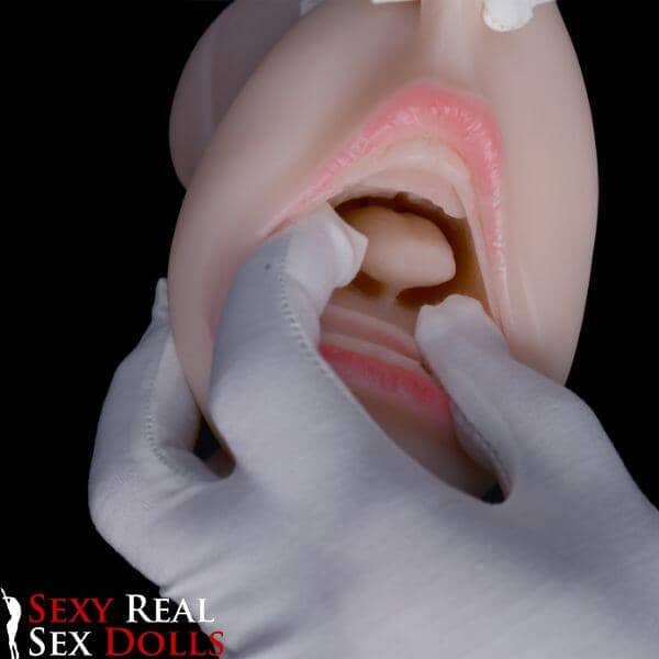 6Ye Dolls 10cm (3.9') Blowjob Mouth with Teeth Masturbator ( Model# LY0011)