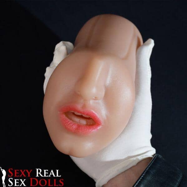 6Ye Dolls 10cm (3.9') Blowjob Mouth with Teeth Masturbator ( Model# LY0011)