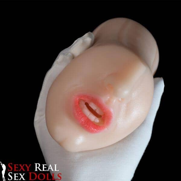 6Ye Dolls 10cm (3.9') Blowjob Mouth with Teeth Masturbator ( Model# LY0011)